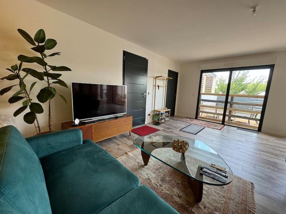 Luxury Villa With Pool And View ジュヴィニャック エクステリア 写真