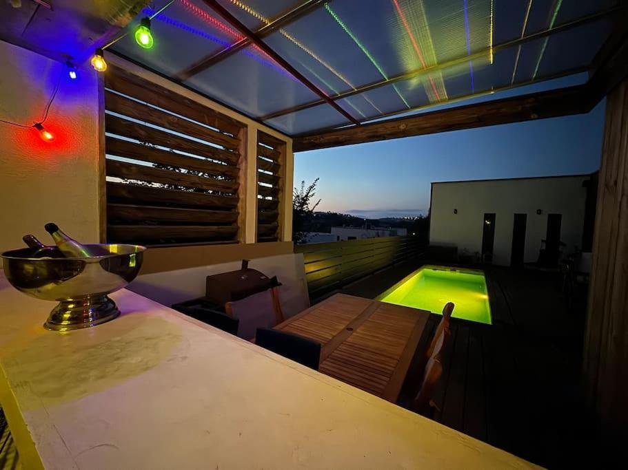 Luxury Villa With Pool And View ジュヴィニャック エクステリア 写真